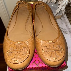 Authentic Tory Burch leather flats.